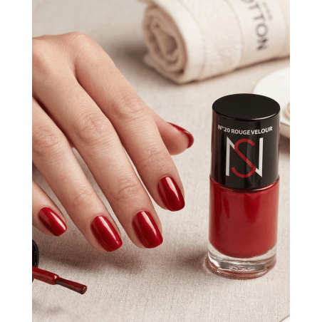 Vernis à Ongles NS Makeup – Couleurs intenses, tenue longue durée